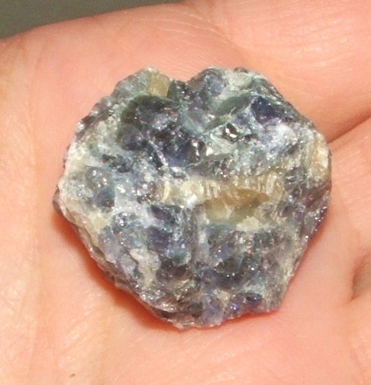 Минералы Сокровища Земли №16 - Кордиерит