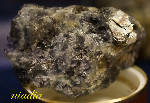 Минералы Сокровища Земли №16 - Кордиерит