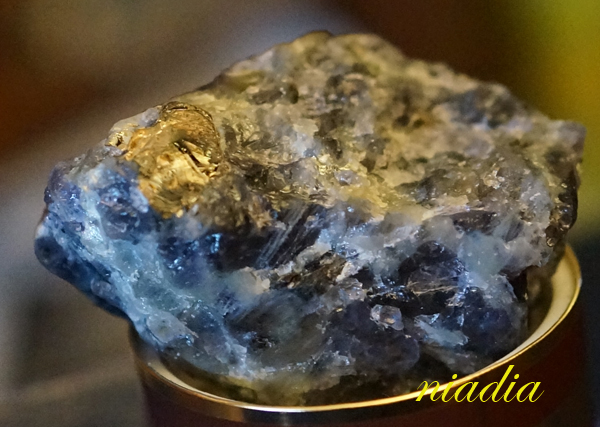 Минералы Сокровища Земли №16 - Кордиерит