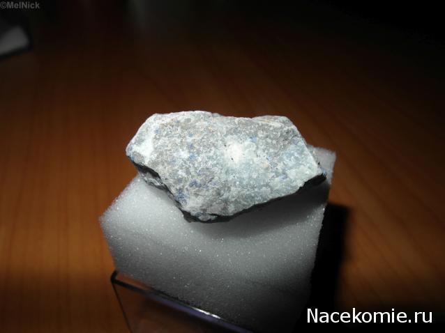 Минералы Сокровища Земли №18 - Дюмортьерит