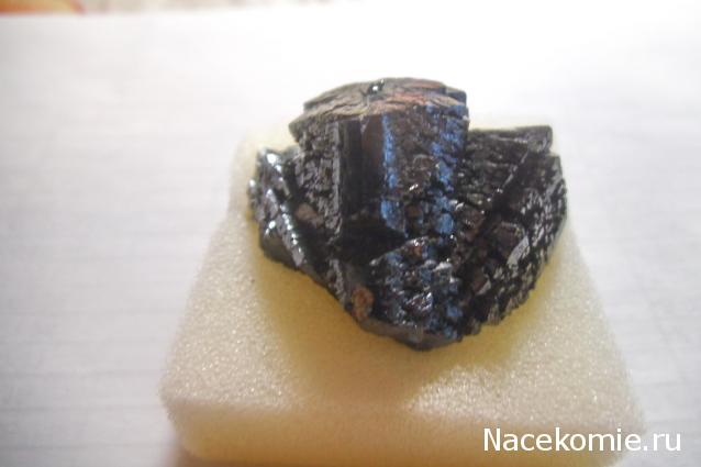 Минералы Сокровища Земли (2013) - График Выхода и обсуждение