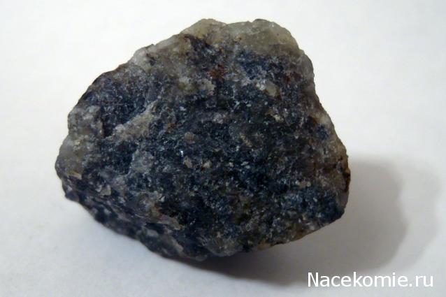 Минералы Сокровища Земли №16 - Кордиерит