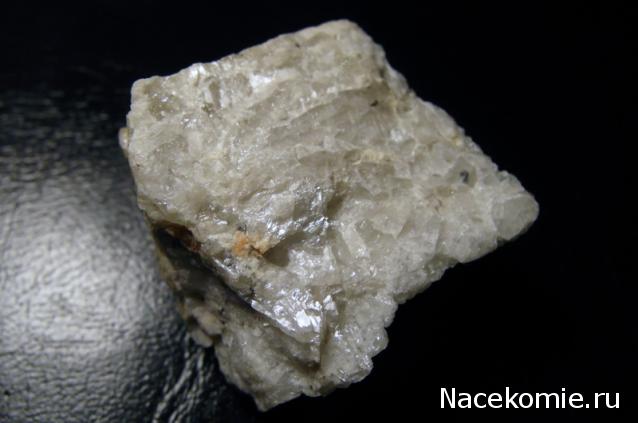 Минералы Сокровища Земли №13 - Альбит