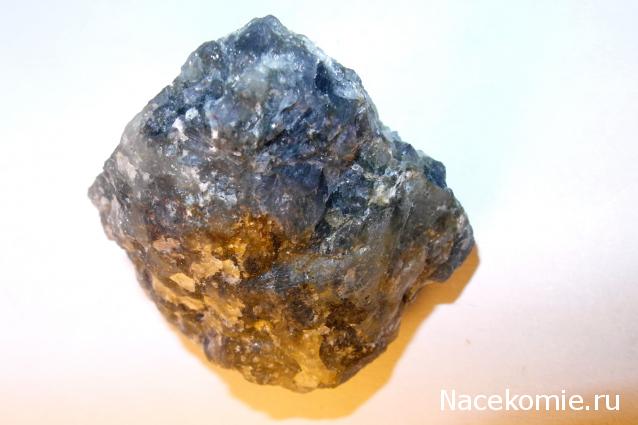 Минералы Сокровища Земли №16 - Кордиерит