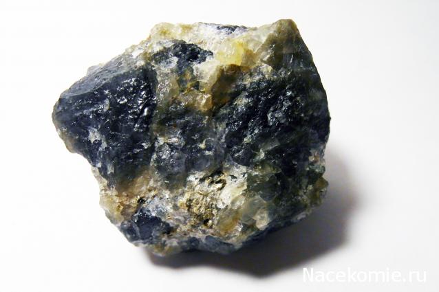 Минералы Сокровища Земли №16 - Кордиерит