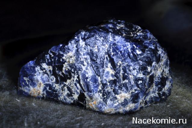 Минералы Сокровища Земли №16 - Кордиерит