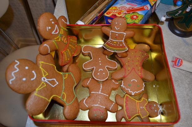 Изысканная выпечка №33 4 формочки для имбирных человечков