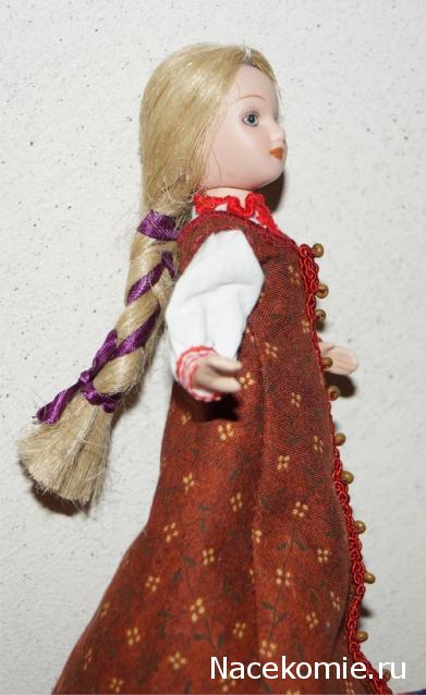 Куклы в народных костюмах №39 Кукла в карельском зимнем костюме