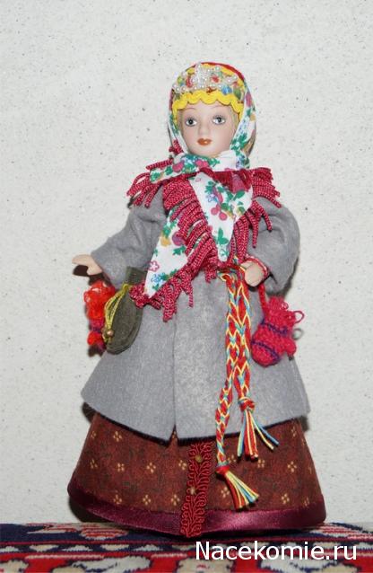Куклы в народных костюмах №39 Кукла в карельском зимнем костюме