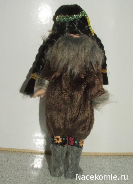 Куклы в народных костюмах №51 Кукла в чукотском зимнем костюме