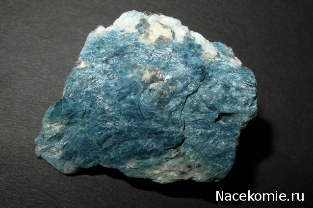 Минералы Сокровища Земли №18 - Дюмортьерит