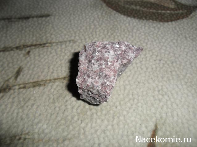 Минералы Сокровища Земли №19 - Лепидолит