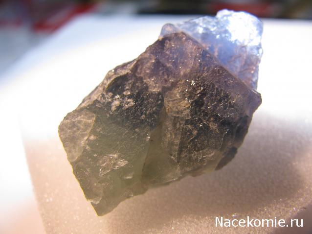 Минералы Сокровища Земли №20 - Флюорит