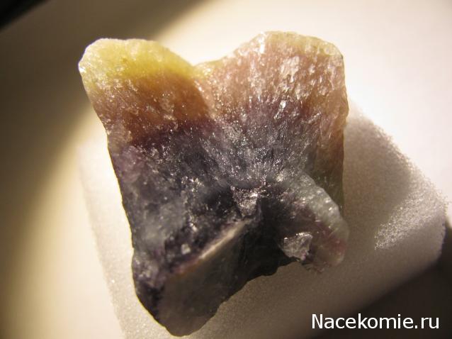 Минералы Сокровища Земли №20 - Флюорит