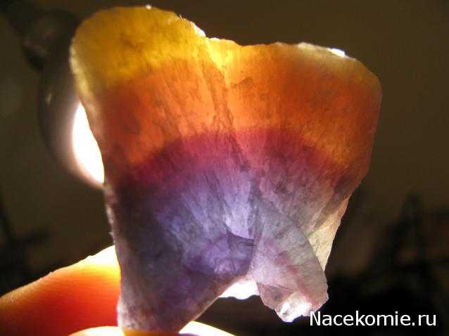 Минералы Сокровища Земли №20 - Флюорит