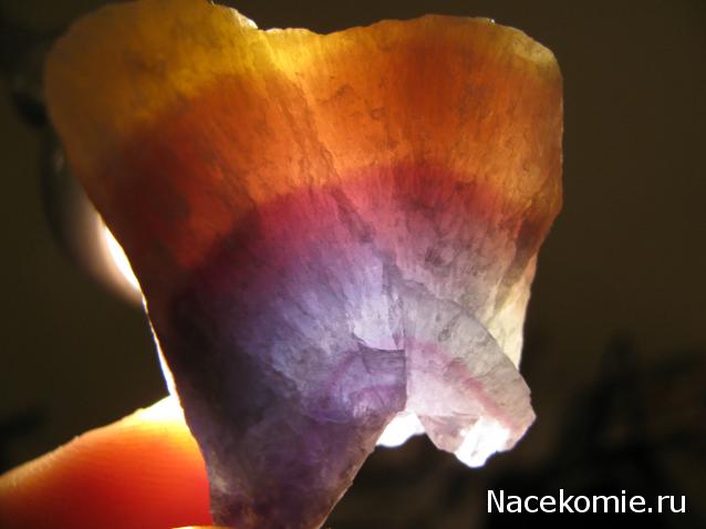 Минералы Сокровища Земли №20 - Флюорит