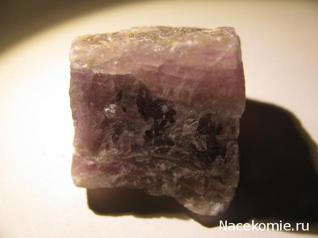 Минералы Сокровища Земли №20 - Флюорит