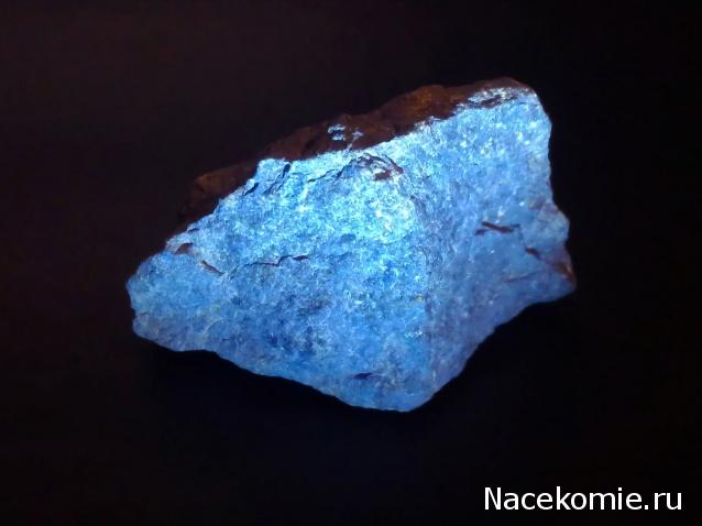 Минералы Сокровища Земли №18 - Дюмортьерит