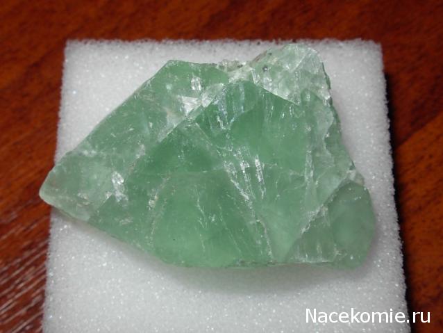 Минералы Сокровища Земли №20 - Флюорит