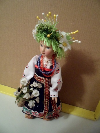 Куклы в народных костюмах №55 Кукла в девичьем костюме Астраханской губернии
