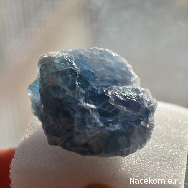 Минералы Сокровища Земли №20 - Флюорит