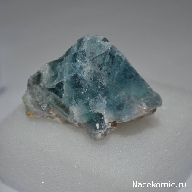 Минералы Сокровища Земли №20 - Флюорит