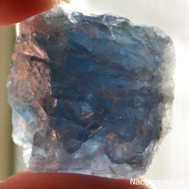 Минералы Сокровища Земли №20 - Флюорит