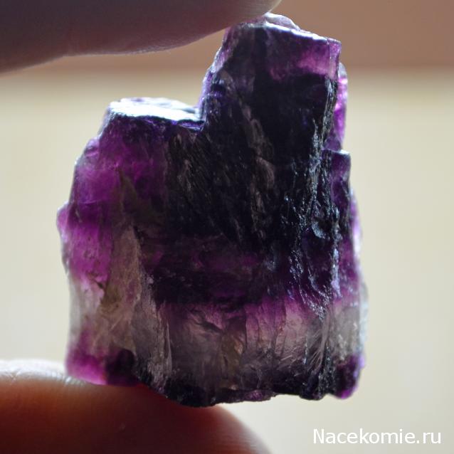 Минералы Сокровища Земли №20 - Флюорит