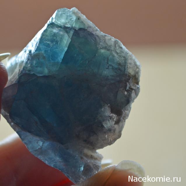 Минералы Сокровища Земли №20 - Флюорит