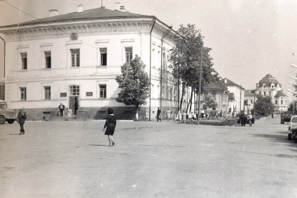 Куклы в народных костюмах №57 Кукла в праздничном костюме Тобольской губернии