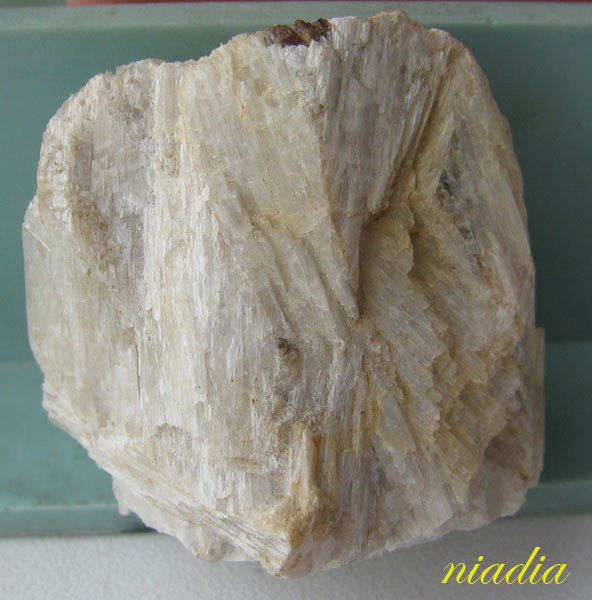 Минералы Сокровища Земли №26 - Волластонит