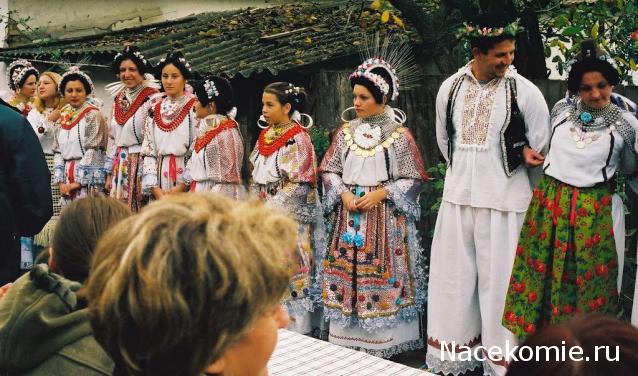 Куклы в этнических костюмах