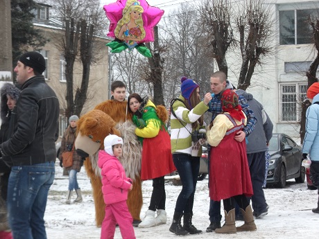 Куклы в народных костюмах – "Девчушки-болтушки"