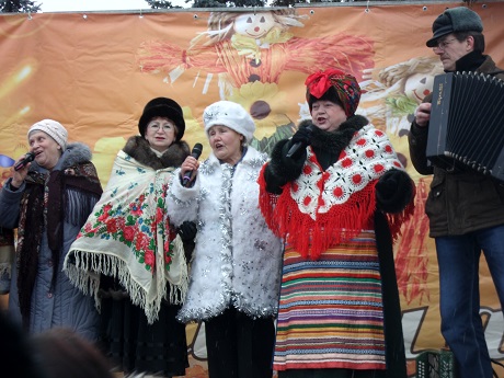 Куклы в народных костюмах – "Девчушки-болтушки"