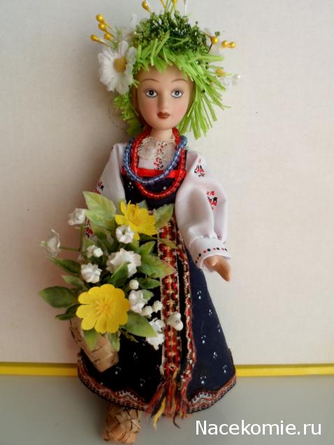 Куклы в народных костюмах №55 Кукла в девичьем костюме Астраханской губернии