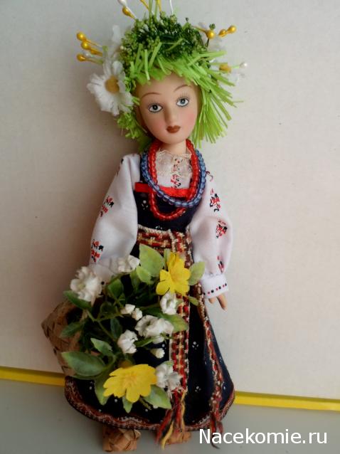 Куклы в народных костюмах №55 Кукла в девичьем костюме Астраханской губернии