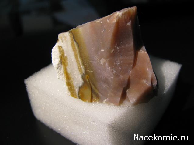 Минералы Сокровища Земли №29 - Халцедон