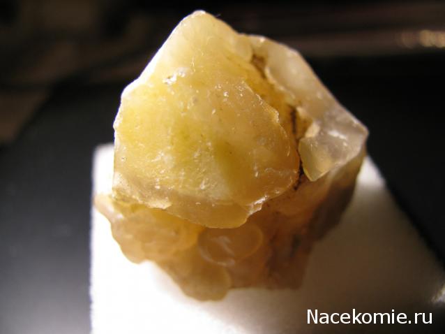 Минералы Сокровища Земли №29 - Халцедон