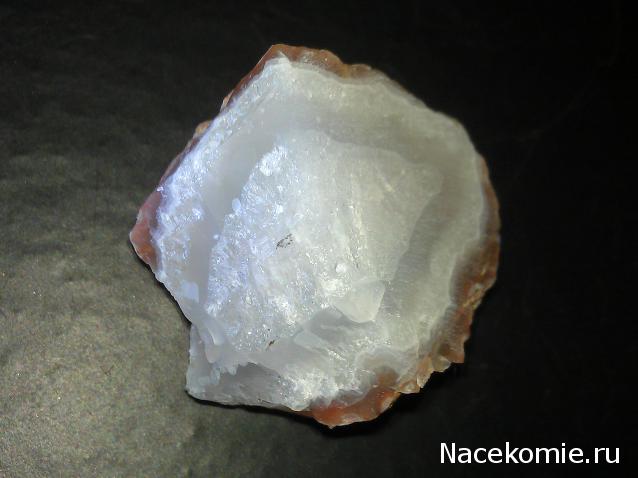 Минералы Сокровища Земли №29 - Халцедон