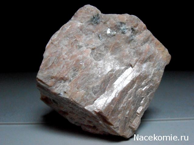 Минералы Сокровища Земли №31 - Ортоклаз