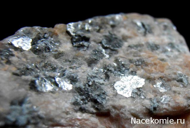 Минералы Сокровища Земли №31 - Ортоклаз