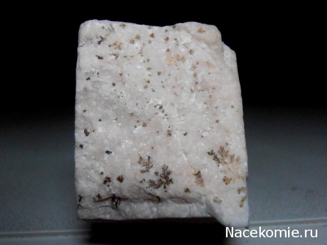 Минералы Сокровища Земли №31 - Ортоклаз