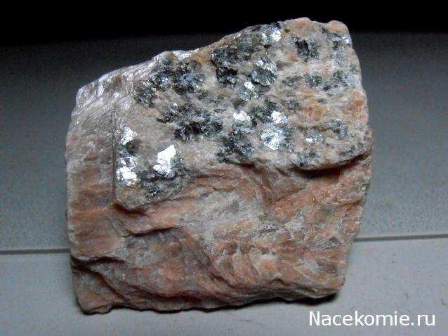 Минералы Сокровища Земли №31 - Ортоклаз