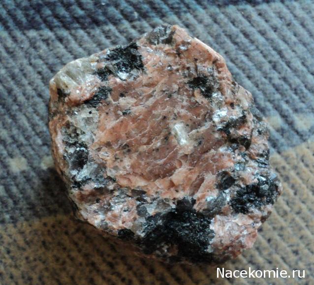 Минералы Сокровища Земли №31 - Ортоклаз