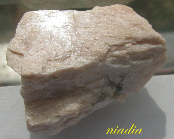 Минералы Сокровища Земли №31 - Ортоклаз