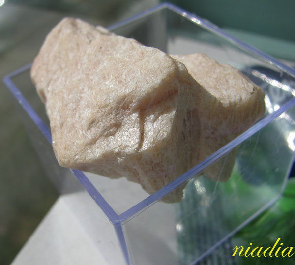 Минералы Сокровища Земли №31 - Ортоклаз