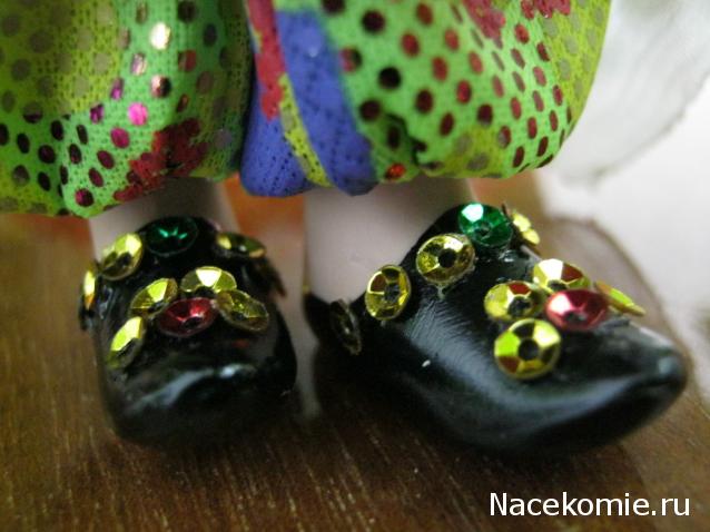 Куклы в народных костюмах №56 Кукла в таджикском свадебном костюме