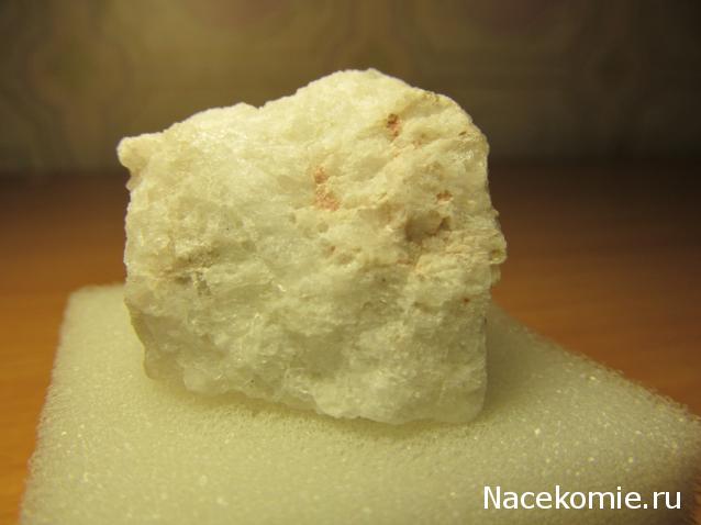Минералы Сокровища Земли №13 - Альбит
