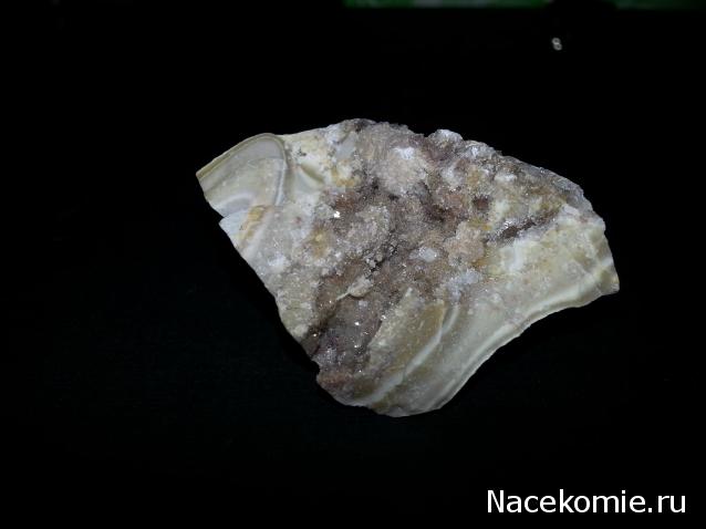 Минералы Сокровища Земли №29 - Халцедон