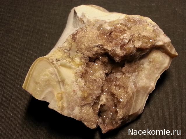 Минералы Сокровища Земли №29 - Халцедон